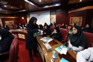 جلسه آموزشی ارتقاء سلامت برای پرسنل پرستاری در خصوص اعتباربخشی: عکس شماره 12 / 12